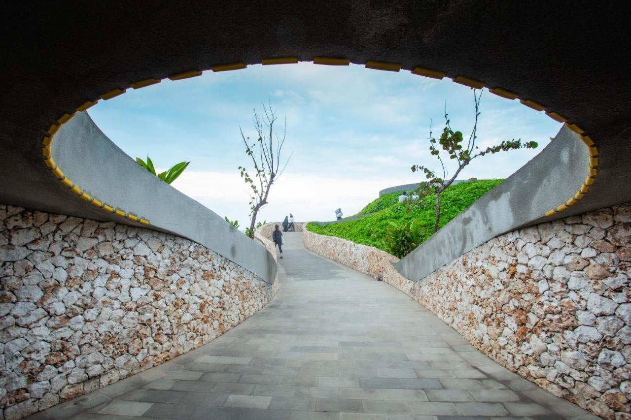 Tree House Villa Nusa Dua  Exterior photo